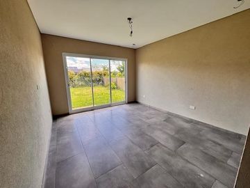 Casa en San Ramon, Pilar del este
