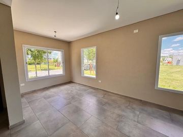 Casa en San Ramon, Pilar del este
