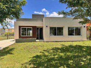 Casa en San Ramon, Pilar del este
