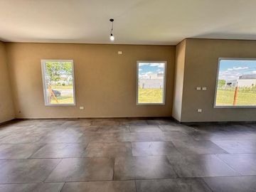 Casa en San Ramon, Pilar del este