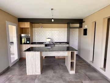 Casa en San Ramon, Pilar del este