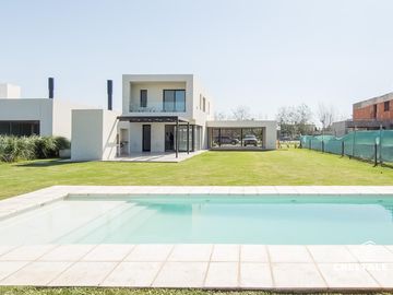 Casa 3 dormitorios en venta - La Rinconada Club de Campo