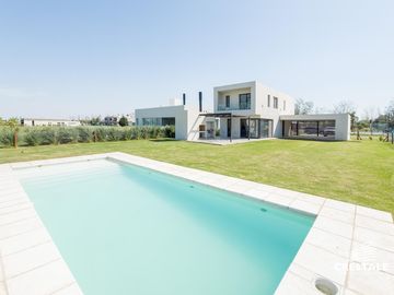 Casa 3 dormitorios en venta - La Rinconada Club de Campo