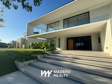 Casa en El Golf - 10 ambientes