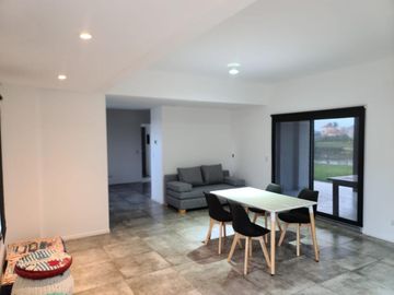 Casa en venta - 4 Dormitorios 3 Baños - Cochera - 858Mts2 - Tigre
