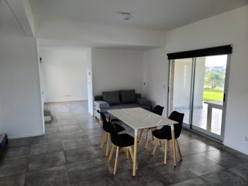 Casa en venta - 4 Dormitorios 3 Baños - Cochera - 858Mts2 - Tigre