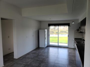 Casa en venta - 4 Dormitorios 3 Baños - Cochera - 858Mts2 - Tigre