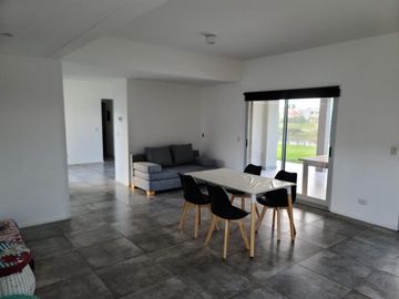 Casa en venta - 4 Dormitorios 3 Baños - Cochera - 858Mts2 - Tigre
