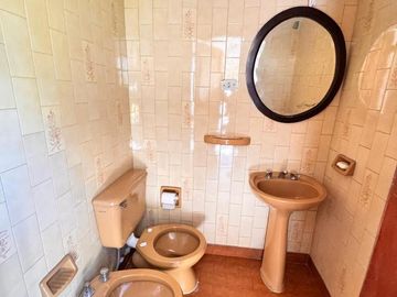 Casa en terreno de 8 x 35 en Balcarce al 800, Barrio Norte, ideal para edificio