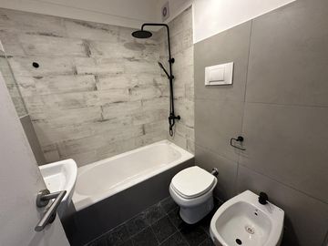 Departamento en venta en Centro, Rosario 2 dormitorios refaccionado !