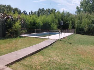Casa en venta Barrio El recodo Bajada tortugas norte, lote central apto credito
