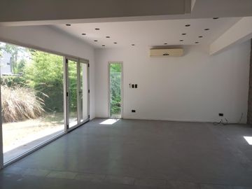 Casa en venta Barrio El recodo Bajada tortugas norte, lote central apto credito