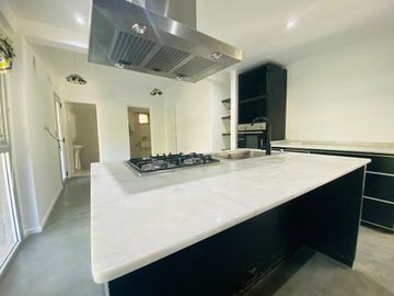 Casa en venta Barrio El recodo Bajada tortugas norte, lote central apto credito