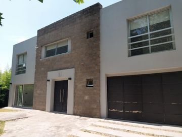 Casa en venta Barrio El recodo Bajada tortugas norte, lote central apto credito