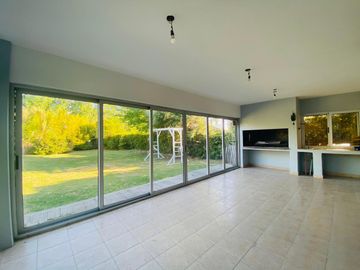 Casa en venta Barrio El recodo Bajada tortugas norte, lote central apto credito