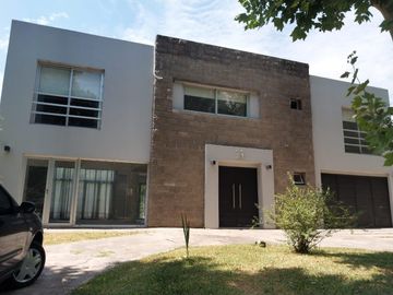 Casa en venta Barrio El recodo Bajada tortugas norte, lote central apto credito