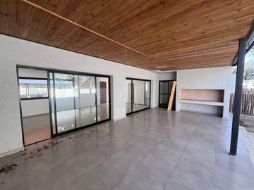 Houssing Villa Belgrano sobre Blas Pascal