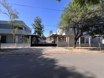 Houssing Villa Belgrano sobre Blas Pascal