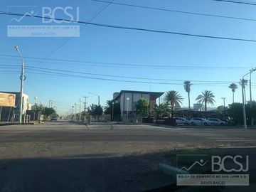 Terreno en Jardines del Oeste