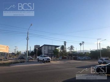 Terreno en Jardines del Oeste