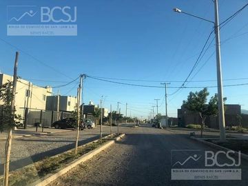 Terreno en Jardines del Oeste
