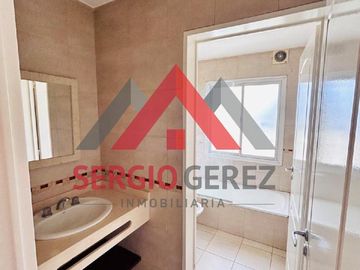 Casa en Santa Ana Barrio Cerrado