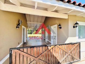 Casa en Santa Ana Barrio Cerrado