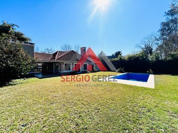 Casa en Santa Ana Barrio Cerrado
