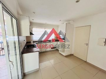 Casa en Santa Ana Barrio Cerrado