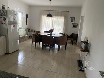 CASA-VENTA BARRIO CERRADO-PILAR DEL ESTE SANTA GUADALUPE
