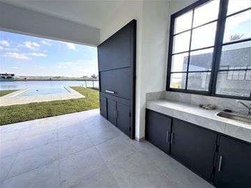 CASA EN VENTA, PUERTOS DEL LAGO, BARRIO COSTAS, LOTE AL 100, 7 AMBIENTES