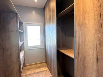 CASA EN VENTA, PUERTOS DEL LAGO, BARRIO COSTAS, LOTE AL 100, 7 AMBIENTES