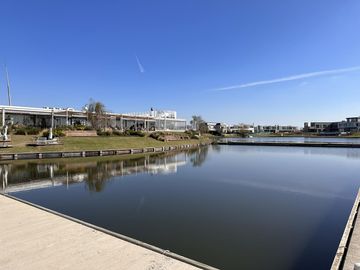CASA EN VENTA, PUERTOS DEL LAGO, BARRIO COSTAS, LOTE AL 100, 7 AMBIENTES