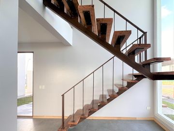 CASA EN VENTA, PUERTOS DEL LAGO, BARRIO COSTAS, LOTE AL 100, 7 AMBIENTES