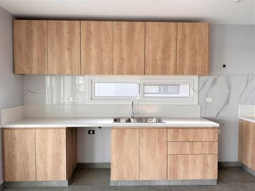 CASA EN VENTA, PUERTOS DEL LAGO, BARRIO COSTAS, LOTE AL 100, 7 AMBIENTES