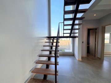 CASA EN VENTA, PUERTOS DEL LAGO, BARRIO COSTAS, LOTE AL 100, 7 AMBIENTES