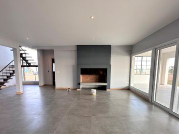 CASA EN VENTA, PUERTOS DEL LAGO, BARRIO COSTAS, LOTE AL 100, 7 AMBIENTES
