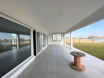 CASA EN VENTA, PUERTOS DEL LAGO, BARRIO COSTAS, LOTE AL 100, 7 AMBIENTES