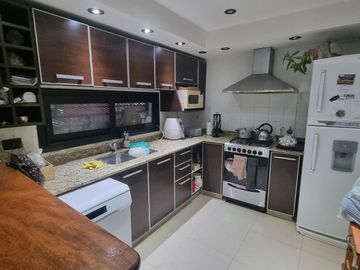 Casa en venta Quilmes Oeste, Muy buen estado