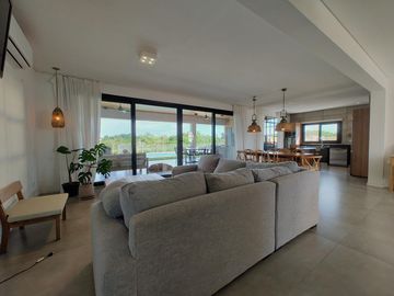 Espectacular Casa en Venta al Río en Barrio Náutico Canal - Villanueva