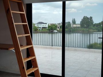 Espectacular Casa en Venta al Río en Barrio Náutico Canal - Villanueva