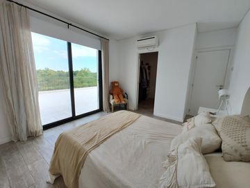 Espectacular Casa en Venta al Río en Barrio Náutico Canal - Villanueva