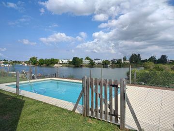 Espectacular Casa en Venta al Río en Barrio Náutico Canal - Villanueva