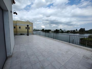 Espectacular Casa en Venta al Río en Barrio Náutico Canal - Villanueva