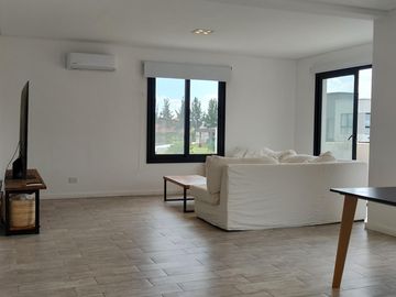 Espectacular Casa en Venta al Río en Barrio Náutico Canal - Villanueva