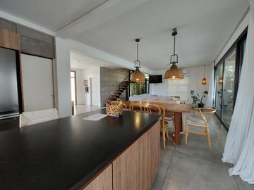 Espectacular Casa en Venta al Río en Barrio Náutico Canal - Villanueva