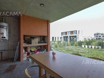 Casa en VENTA en Lares de Canning