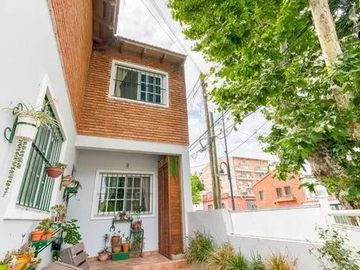 Casa 3 ambientes  Tigre centro PH