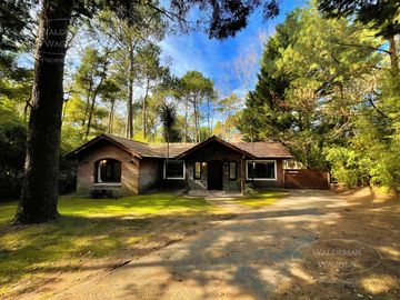 Casa Chalet c/ Enorme Jardín - 7 Personas - Carilo