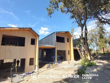 VENTA Casa 2 dormitorios Cochera cubierta UF 1 B° Norte, Villa La Angostura